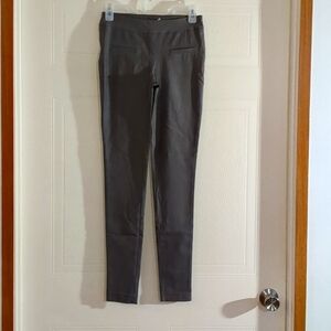 I love Tyler Madison,pant,size xs,75%Rayon,22%nylon,3%spandex,style156024TM,Gray